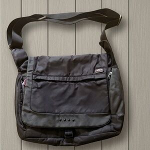 Tumi T-Tech Laptop Messenger Bag Black Ballistic Nylon Commuter Work Bag